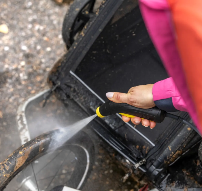 Foldable Mobile Outdoor Cleaner – Portable Cordless Water Spray System for Cars, Bikes, Pets & Outdoor Gear